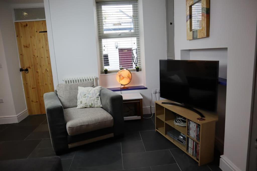 Dol Bach - Your Homely Welsh Cottage In The Heart Of Snowdonia Blaenau Ffestiniog Exteriör bild