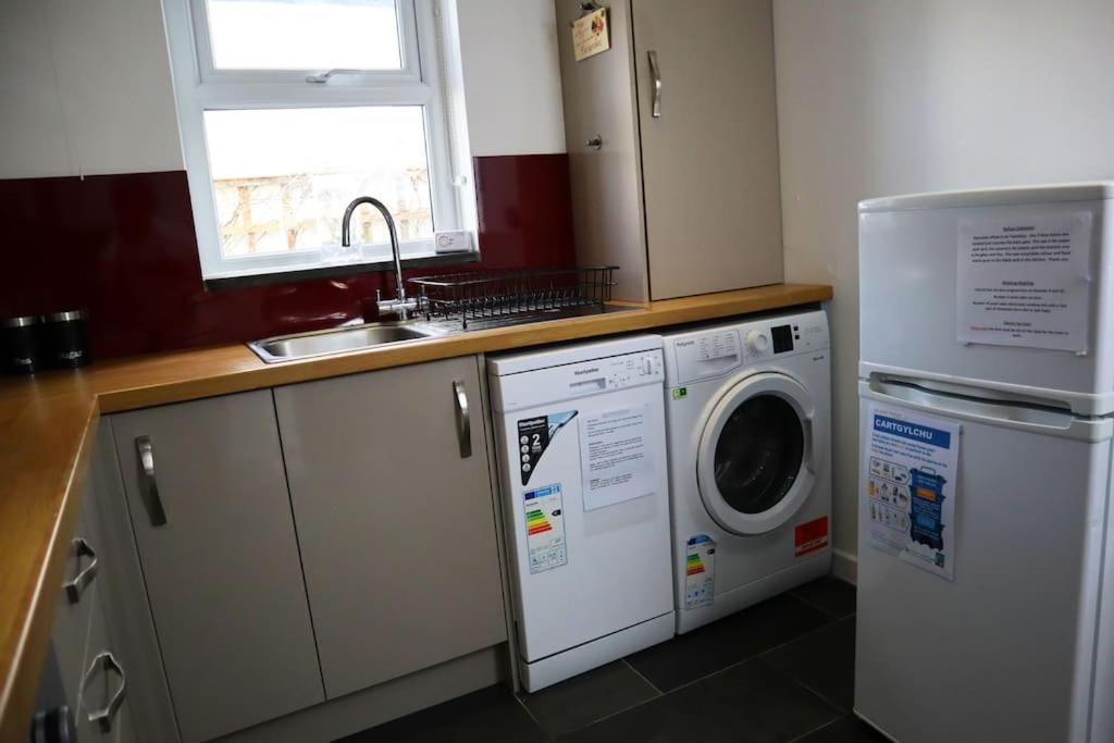 Dol Bach - Your Homely Welsh Cottage In The Heart Of Snowdonia Blaenau Ffestiniog Exteriör bild